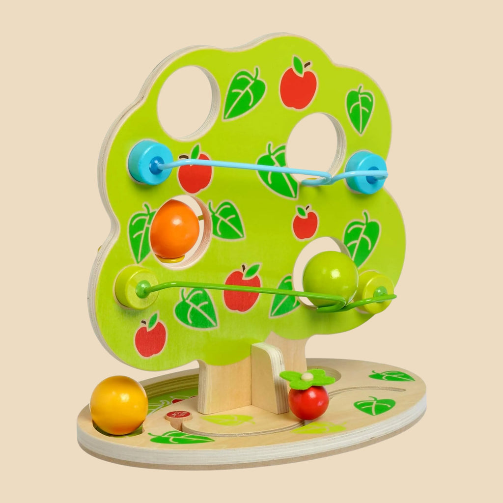 Дрвена Монтесори Играчка со Топки