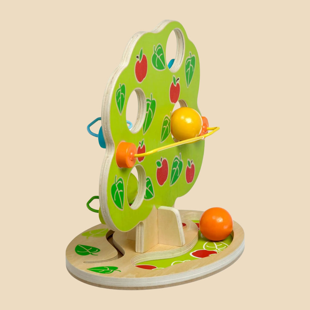 Дрвена Монтесори Играчка со Топки